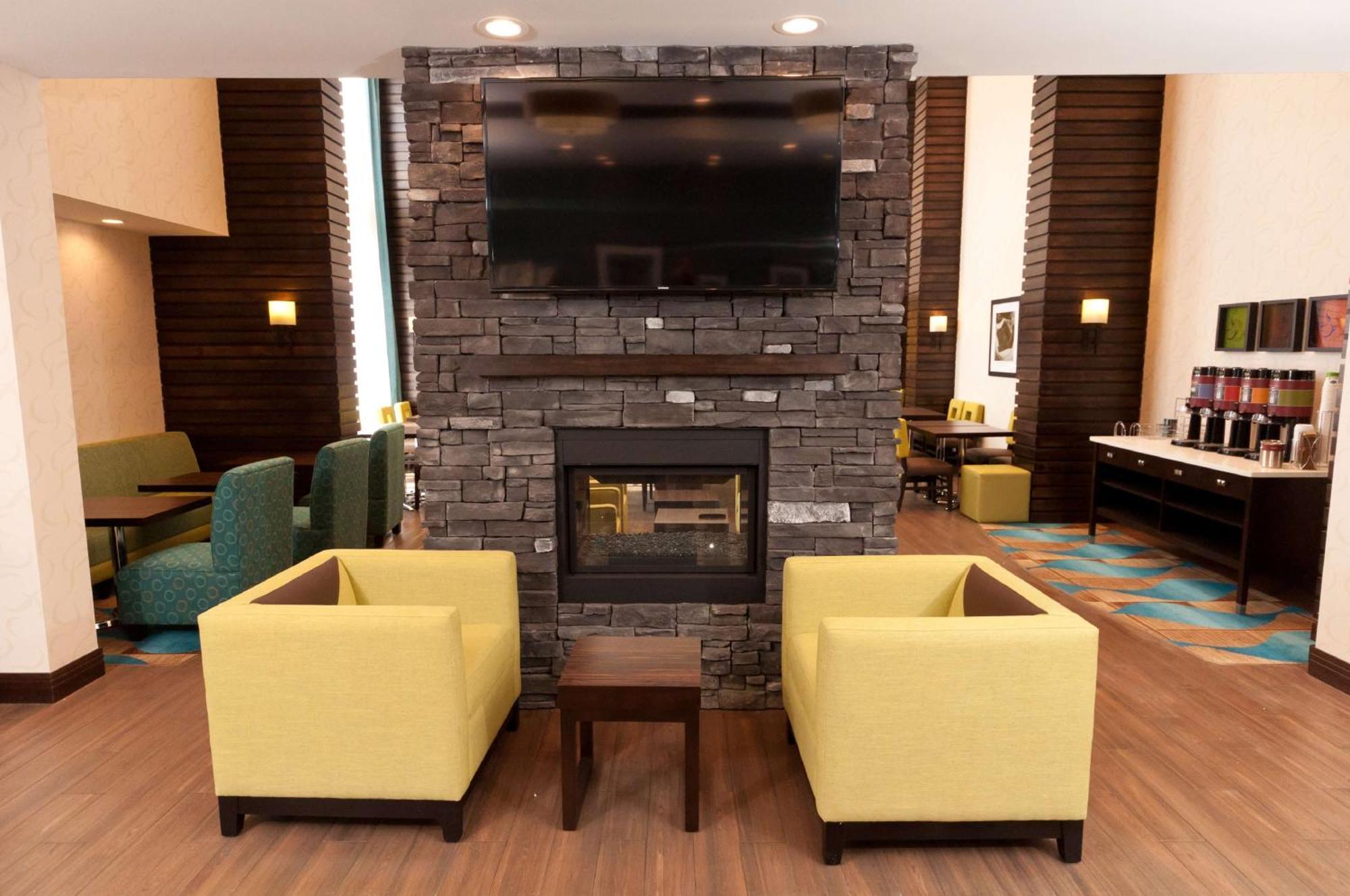 Hampton Inn & Suites East Gate Regina Kültér fotó