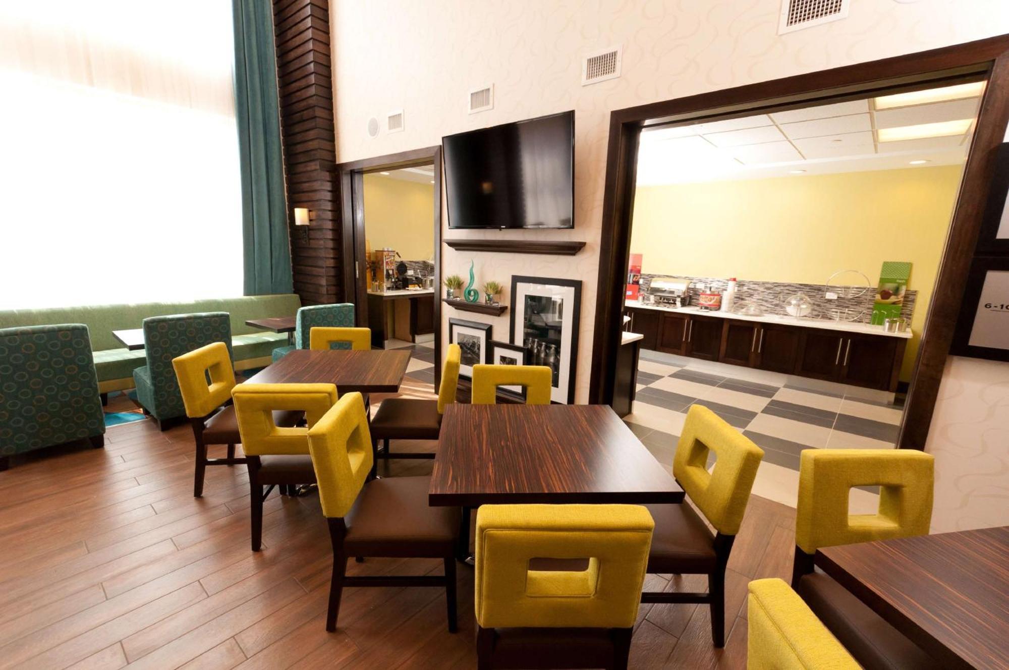 Hampton Inn & Suites East Gate Regina Kültér fotó